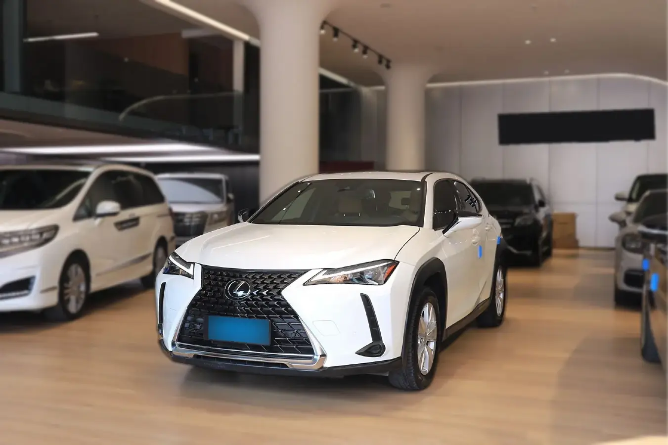 2022 Lexus UX 2.0L 146HP L4 E-CVT Hybrid