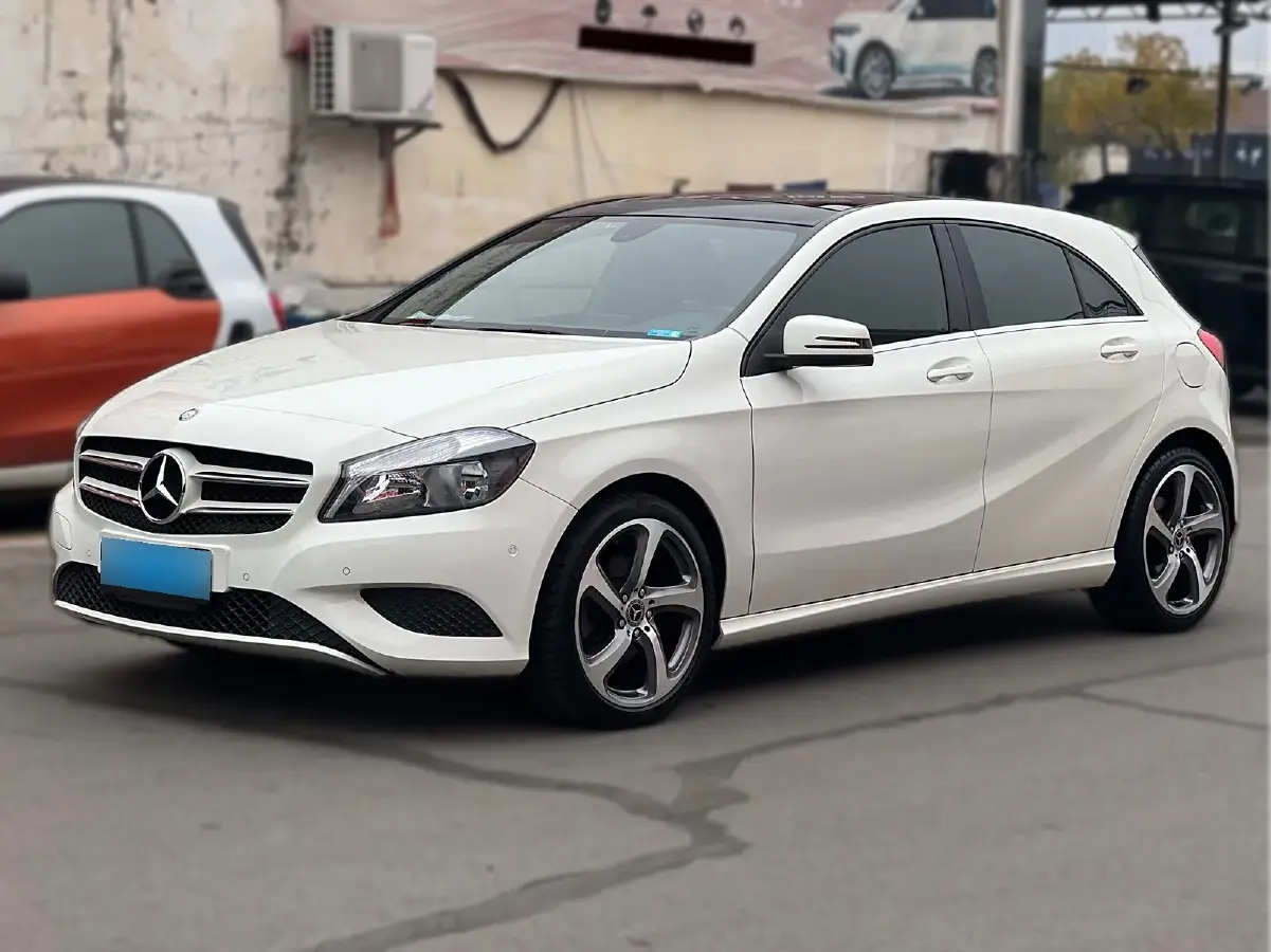 2013 Mercedes-Benz A Class 1.6T 122HP L4 7DCT