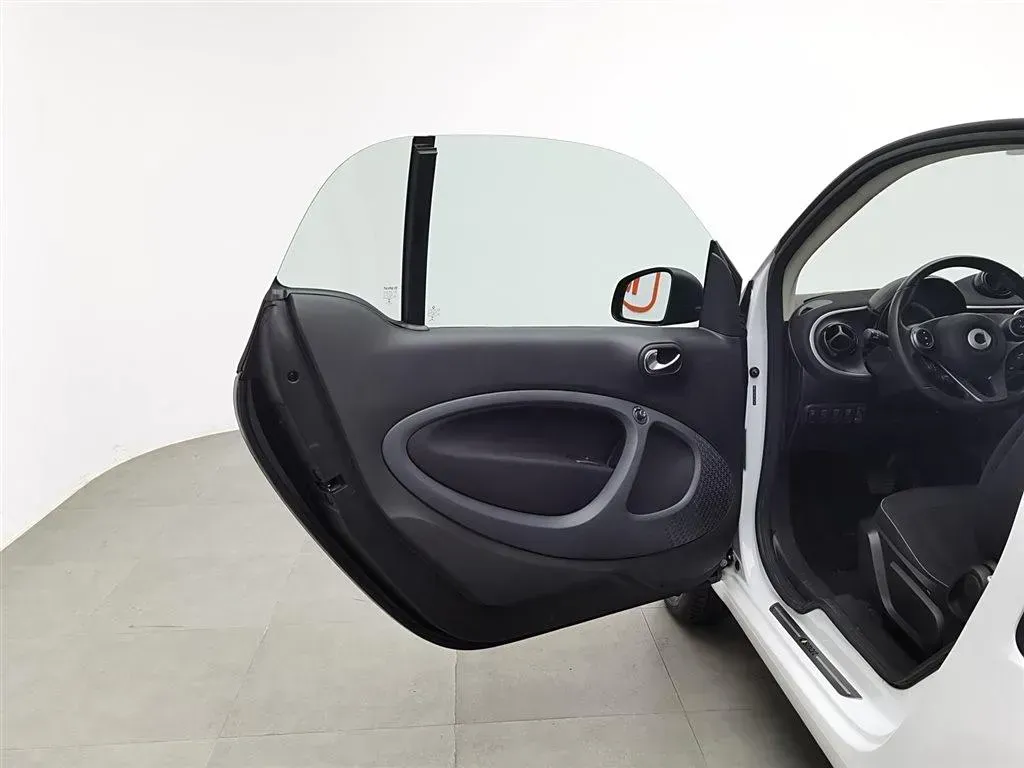 2015 Smart smart fortwo 1.0L 71HP L3 6DCT,autocango,china used car exporter,china ev exporter,chinese used car exporter,chinese used ev exporter