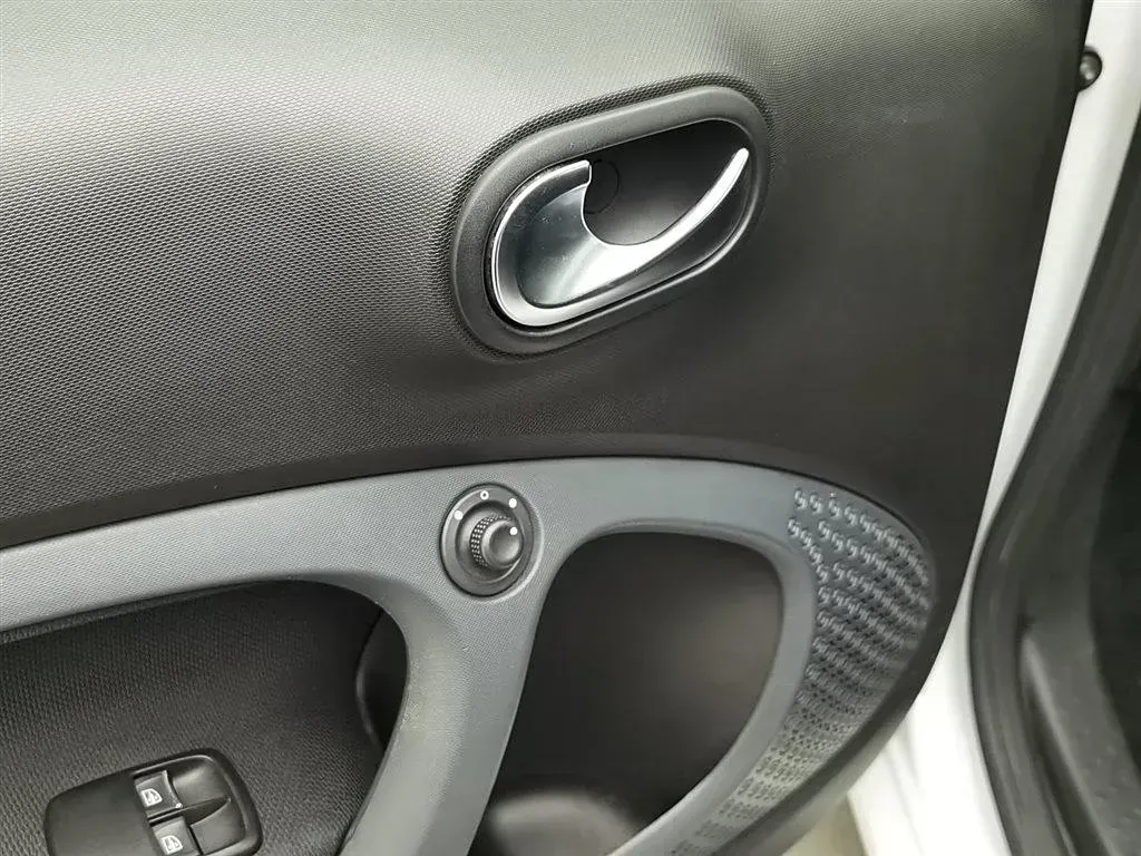 2015 Smart smart fortwo 1.0L 71HP L3 6DCT,autocango,china used car exporter,china ev exporter,chinese used car exporter,chinese used ev exporter