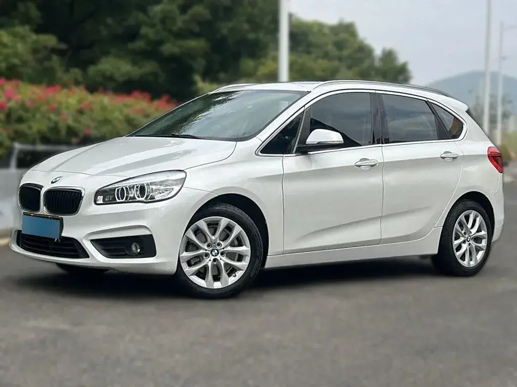 2016 BMW 2 Series Wagon 2.0T 192HP L4 8AT