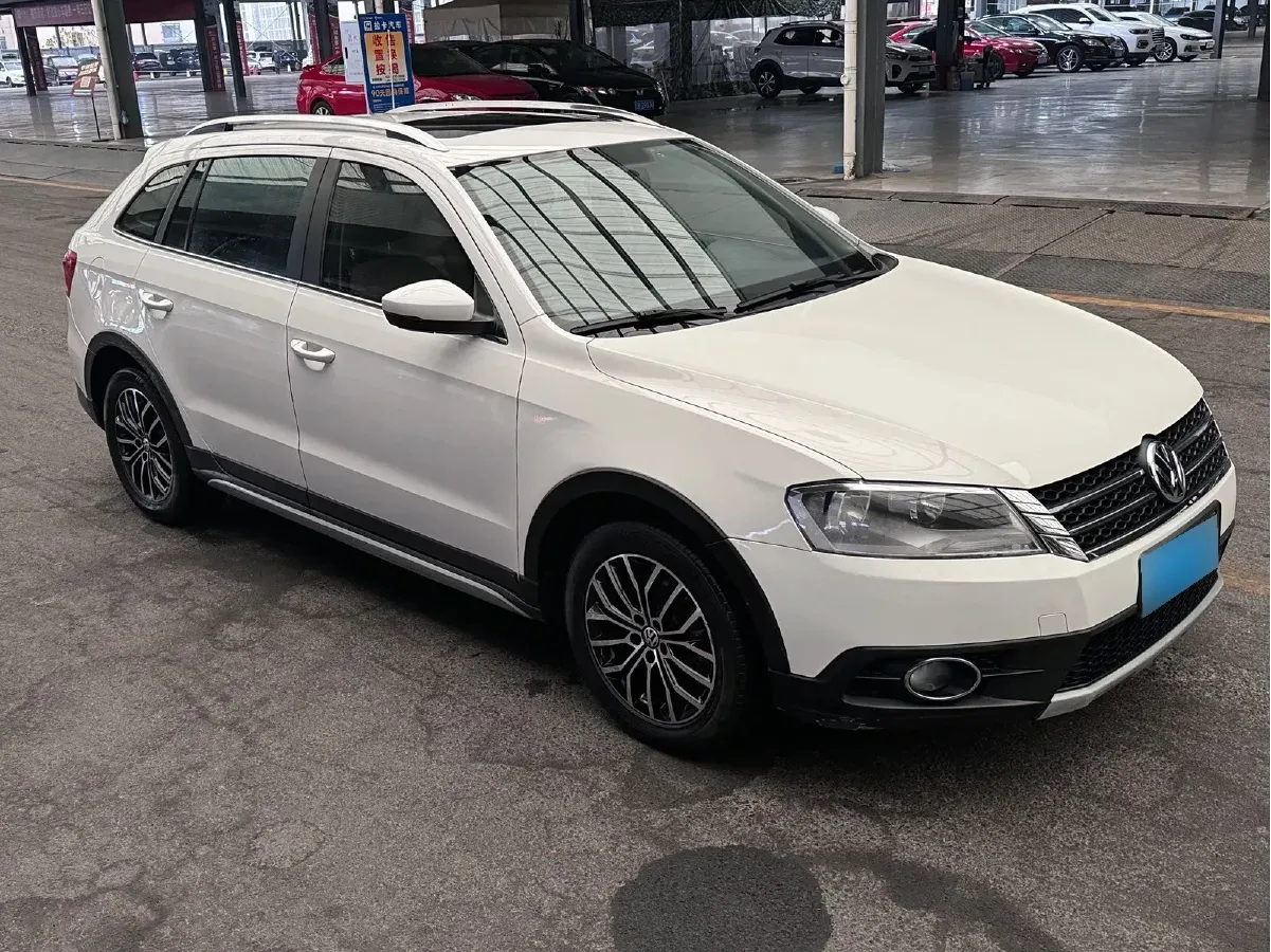 2014 Volkswagen Cross Lavida 1.6L 110HP L4 6AT,autocango,china used car exporter,china ev exporter,chinese used car exporter,chinese used ev exporter