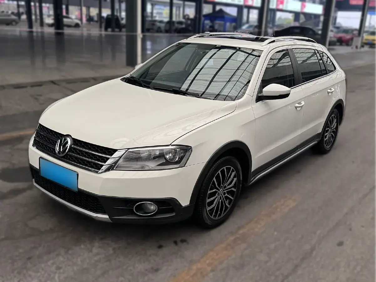 2014 Volkswagen Cross Lavida 1.6L 110HP L4 6AT