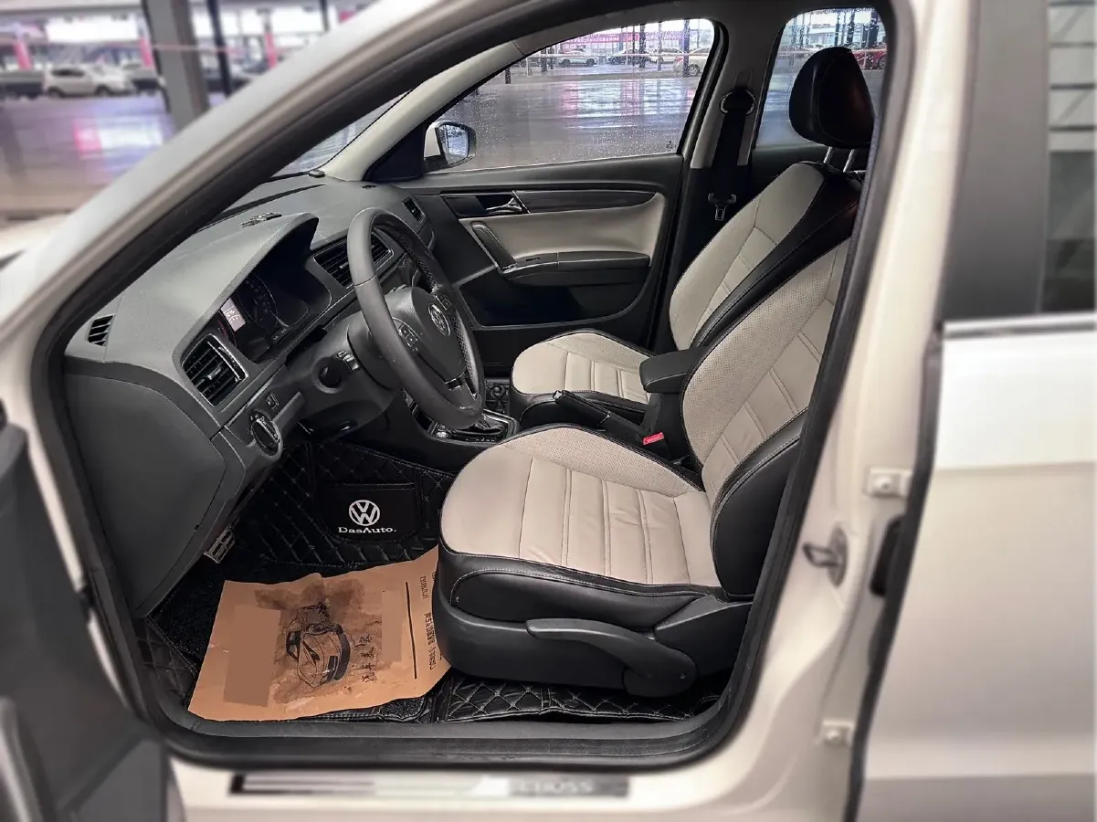 2014 Volkswagen Cross Lavida 1.6L 110HP L4 6AT,autocango,china used car exporter,china ev exporter,chinese used car exporter,chinese used ev exporter