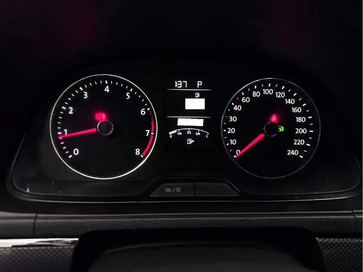 2014 Volkswagen Cross Lavida 1.6L 110HP L4 6AT,autocango,china used car exporter,china ev exporter,chinese used car exporter,chinese used ev exporter