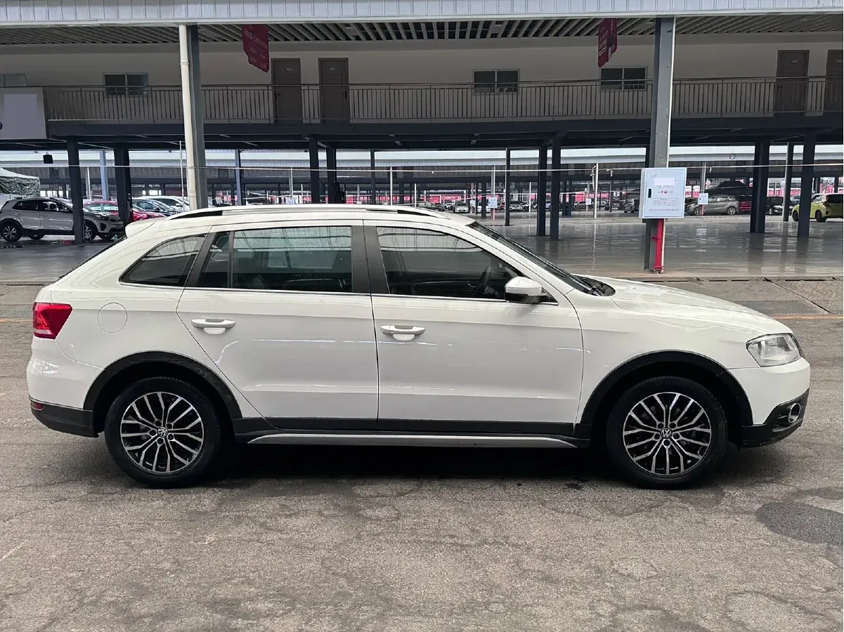 2014 Volkswagen Cross Lavida 1.6L 110HP L4 6AT,autocango,china used car exporter,china ev exporter,chinese used car exporter,chinese used ev exporter