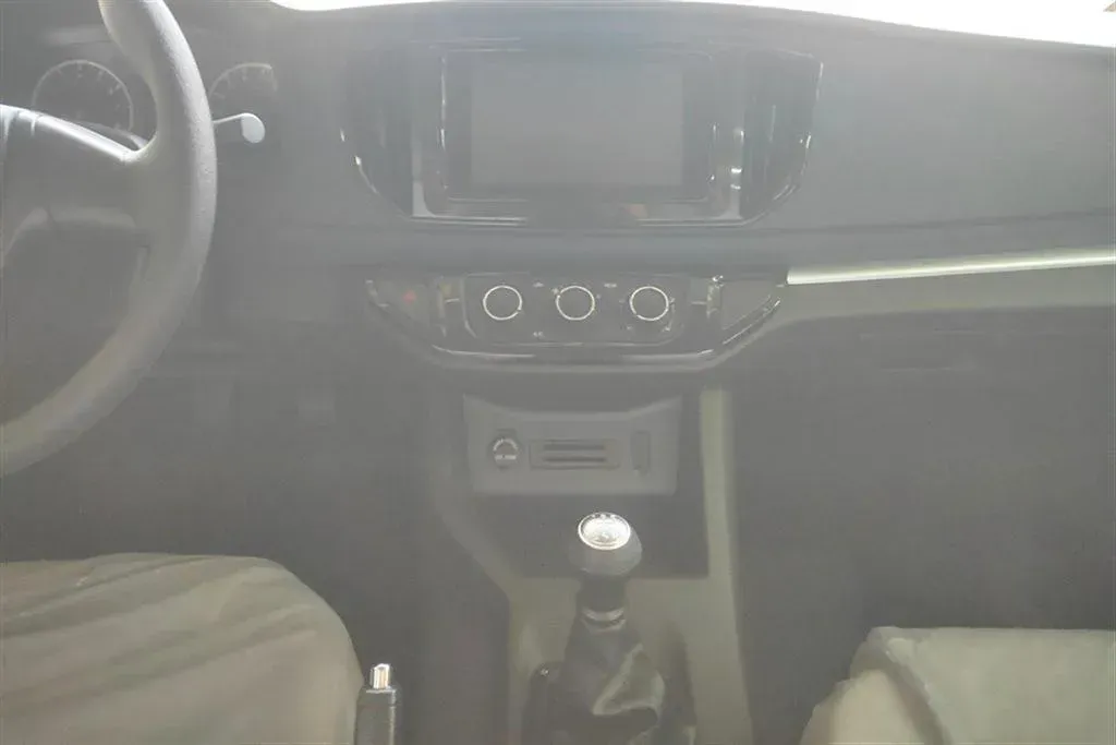 2023 DongFeng Forthing LingZhi 1.6L 116HP L4 5MT,autocango,china used car exporter,china ev exporter,chinese used car exporter,chinese used ev exporter