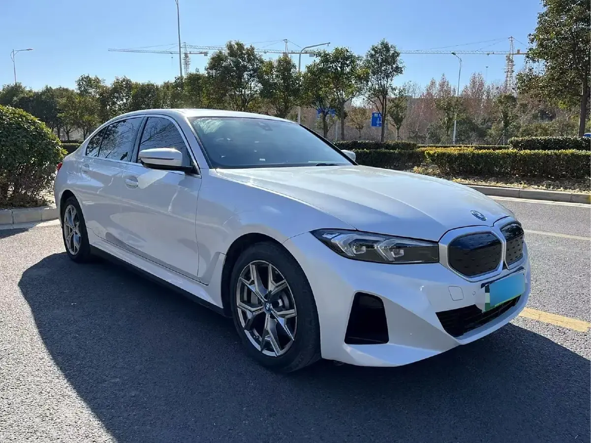 2024 BMW i3 BEV 70KWH