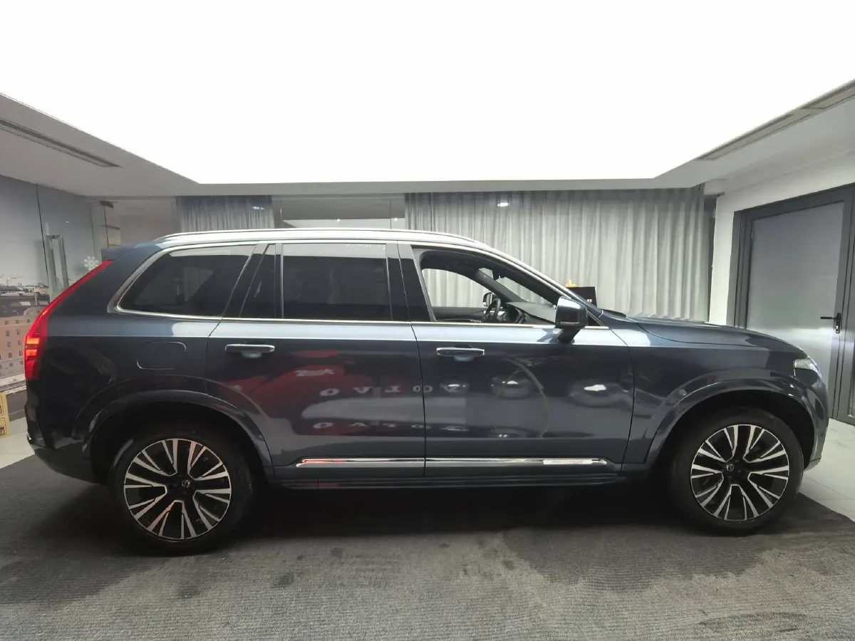 2023 Volvo XC90 PHEV 2.0T 310HP L4 8AT PHEV 18.831KWH,autocango,china used car exporter,china ev exporter,chinese used car exporter,chinese used ev exporter