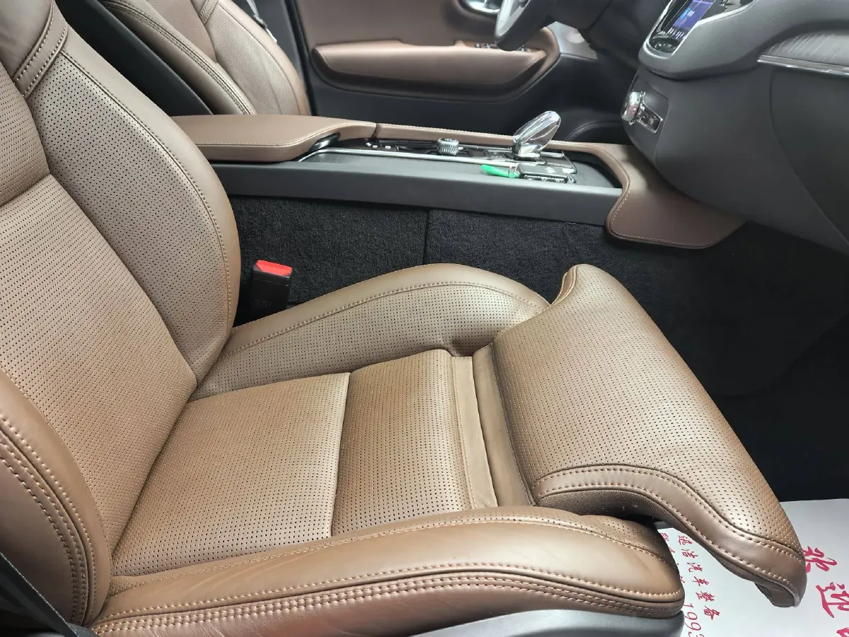 2023 Volvo XC90 PHEV 2.0T 310HP L4 8AT PHEV 18.831KWH,autocango,china used car exporter,china ev exporter,chinese used car exporter,chinese used ev exporter