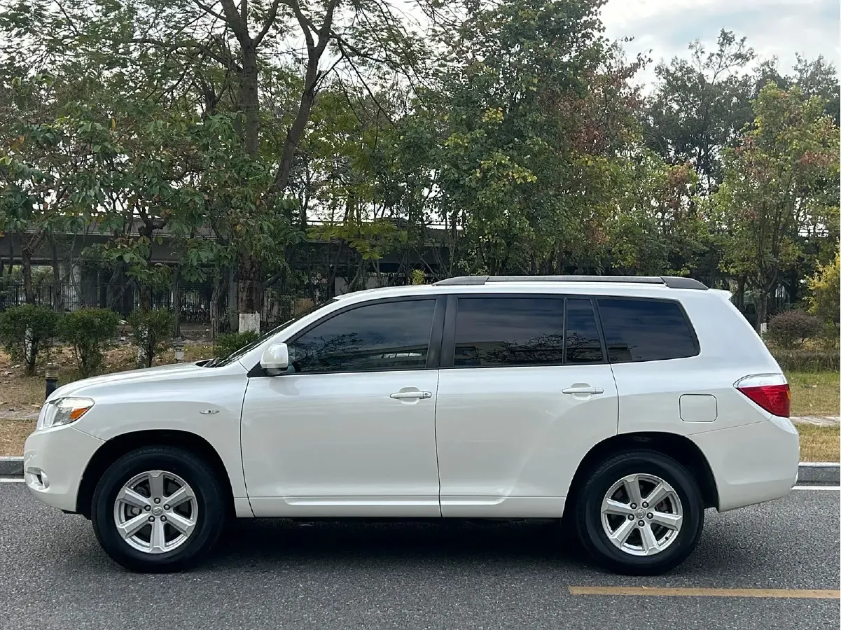 2009 Toyota Highlander 2.7L 190HP L4 6AT,autocango,china used car exporter,china ev exporter,chinese used car exporter,chinese used ev exporter