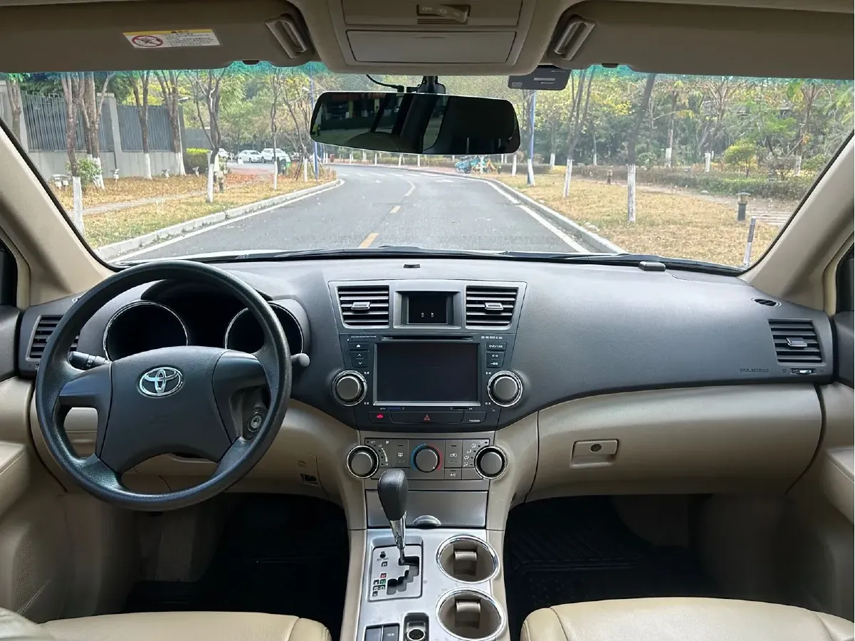 2009 Toyota Highlander 2.7L 190HP L4 6AT,autocango,china used car exporter,china ev exporter,chinese used car exporter,chinese used ev exporter