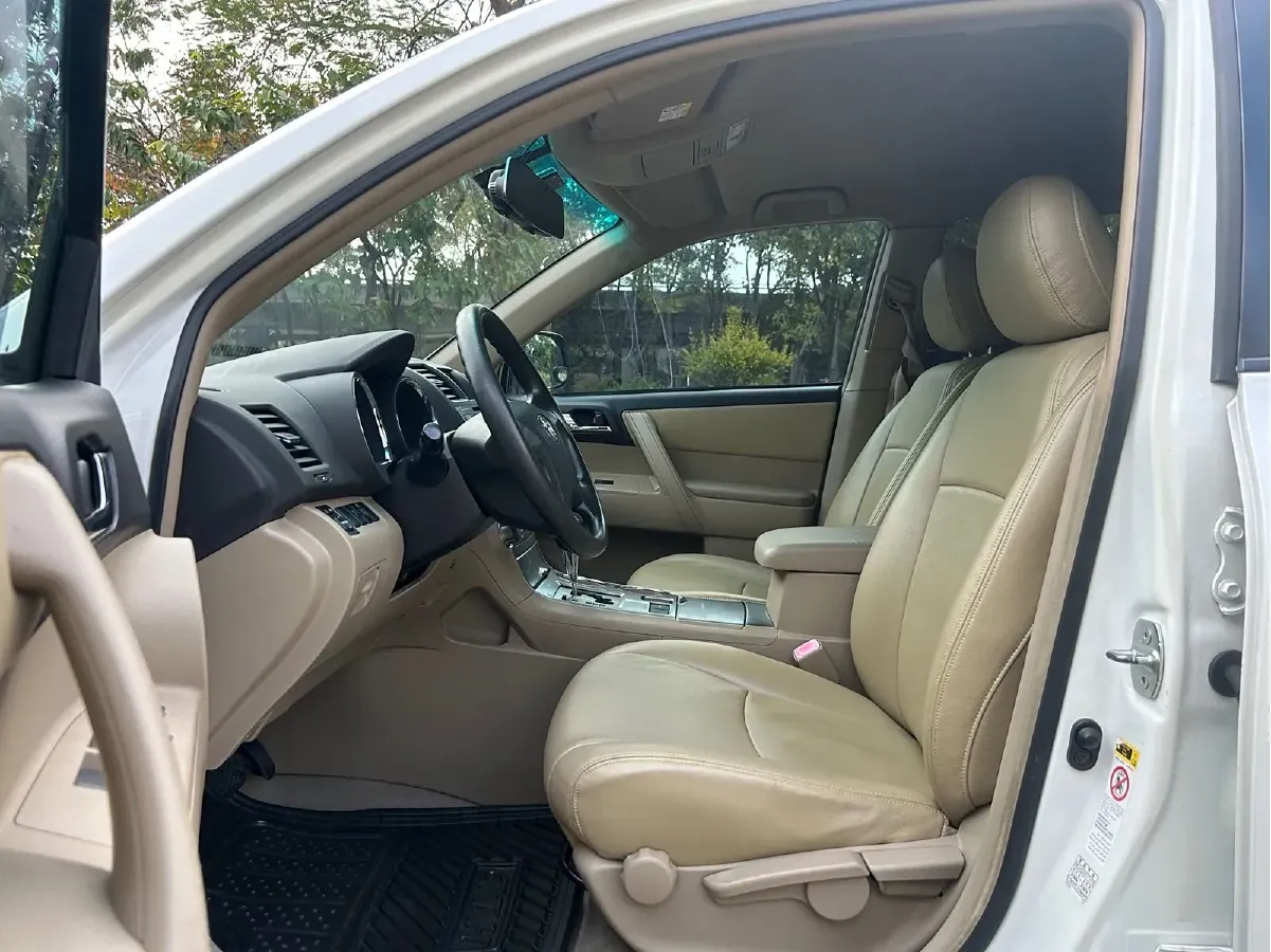 2009 Toyota Highlander 2.7L 190HP L4 6AT,autocango,china used car exporter,china ev exporter,chinese used car exporter,chinese used ev exporter