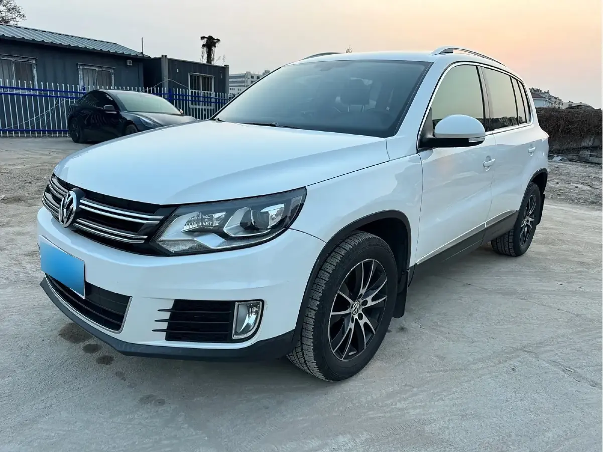 2015 Volkswagen Tiguan 1.8T 160HP L4 6AT