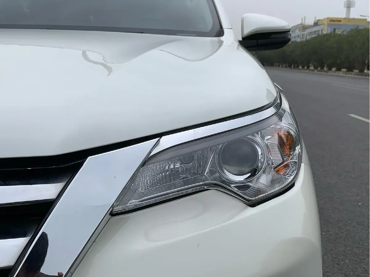 2016 Toyota Fortuner 2.7L 163HP L4 6AT,autocango,china used car exporter,china ev exporter,chinese used car exporter,chinese used ev exporter