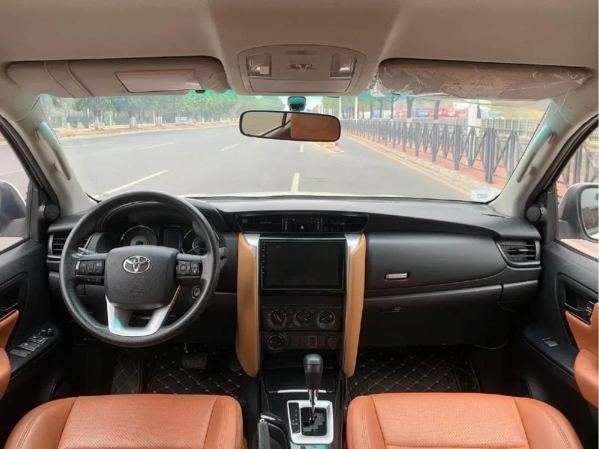 2016 Toyota Fortuner 2.7L 163HP L4 6AT,autocango,china used car exporter,china ev exporter,chinese used car exporter,chinese used ev exporter