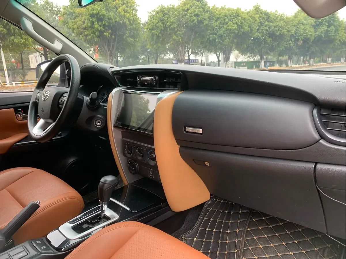 2016 Toyota Fortuner 2.7L 163HP L4 6AT,autocango,china used car exporter,china ev exporter,chinese used car exporter,chinese used ev exporter