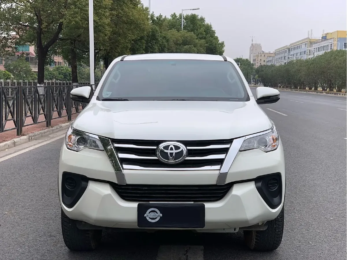 2016 Toyota Fortuner 2.7L 163HP L4 6AT,autocango,china used car exporter,china ev exporter,chinese used car exporter,chinese used ev exporter