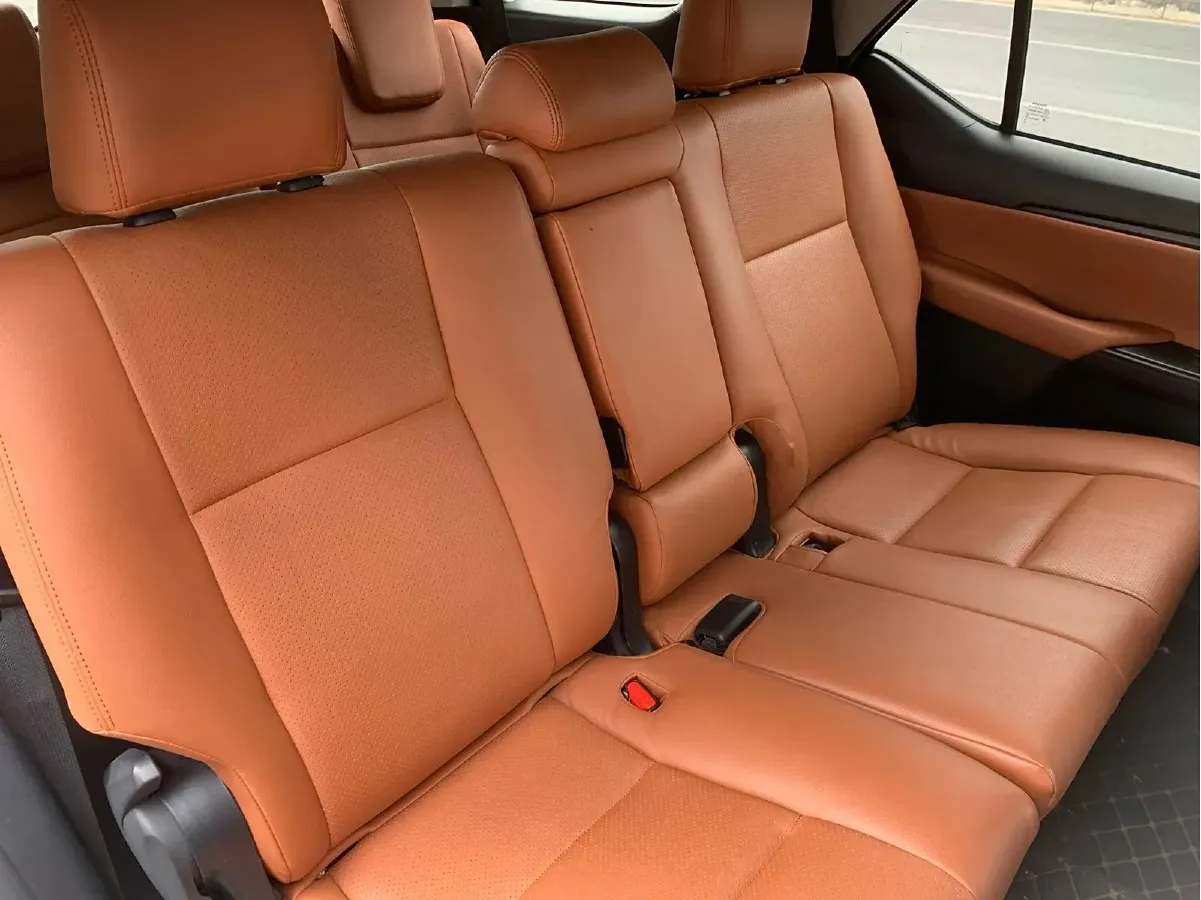 2016 Toyota Fortuner 2.7L 163HP L4 6AT,autocango,china used car exporter,china ev exporter,chinese used car exporter,chinese used ev exporter