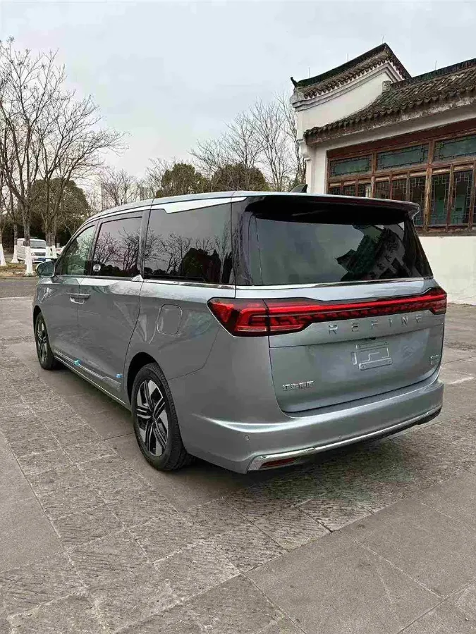 2024 JAC Refine RefineRF8 PHEV 1.5T 163HP L4 3DHT PHEV 27.6KWH,autocango,china used car exporter,china ev exporter,chinese used car exporter,chinese used ev exporter