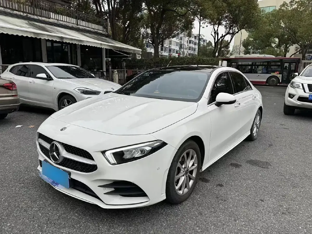 2020 Mercedes-Benz A Class 1.3T 163HP L4 7DCT