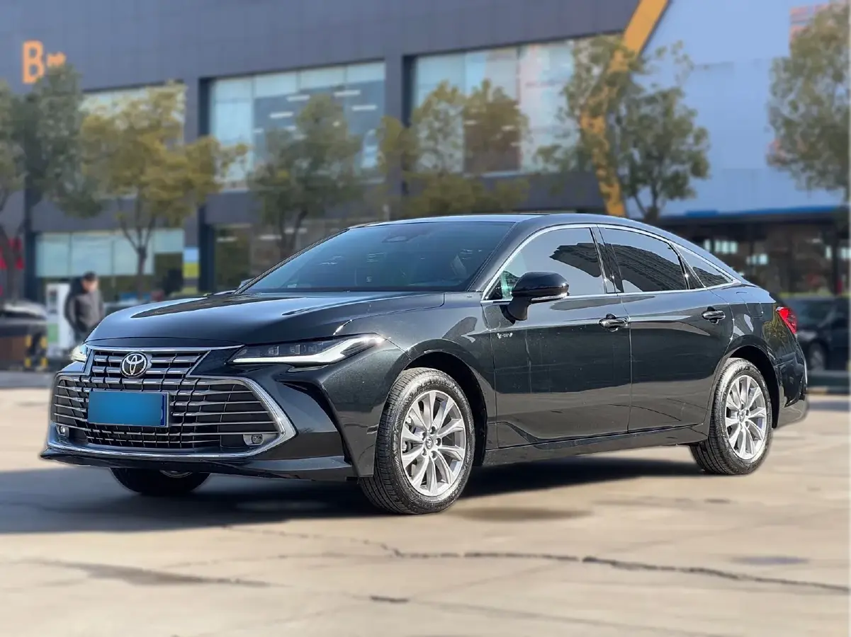 2024 Toyota Avalon 2.0L 152HP L4 E-CVT Hybrid