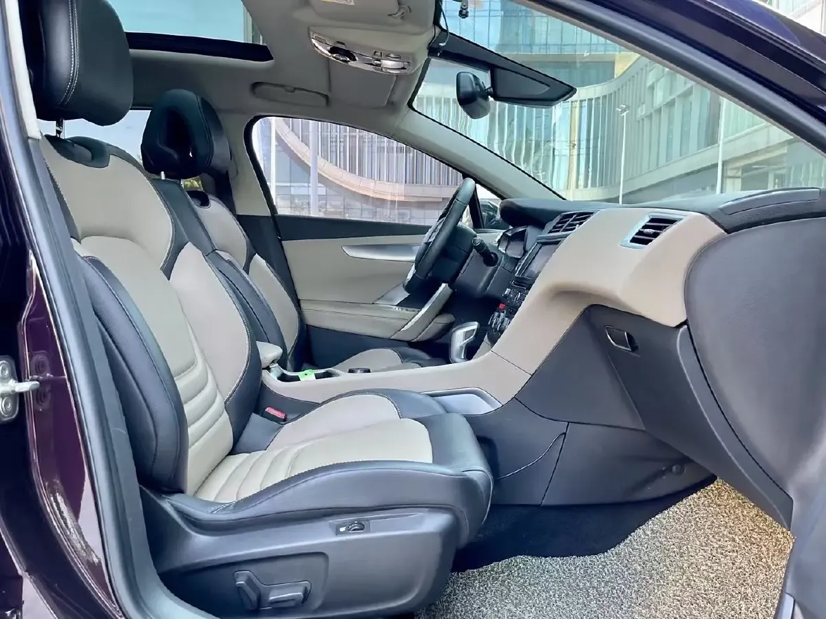 2016 DS 6 1.6T 167HP L4 6AT,autocango,china used car exporter,china ev exporter,chinese used car exporter,chinese used ev exporter