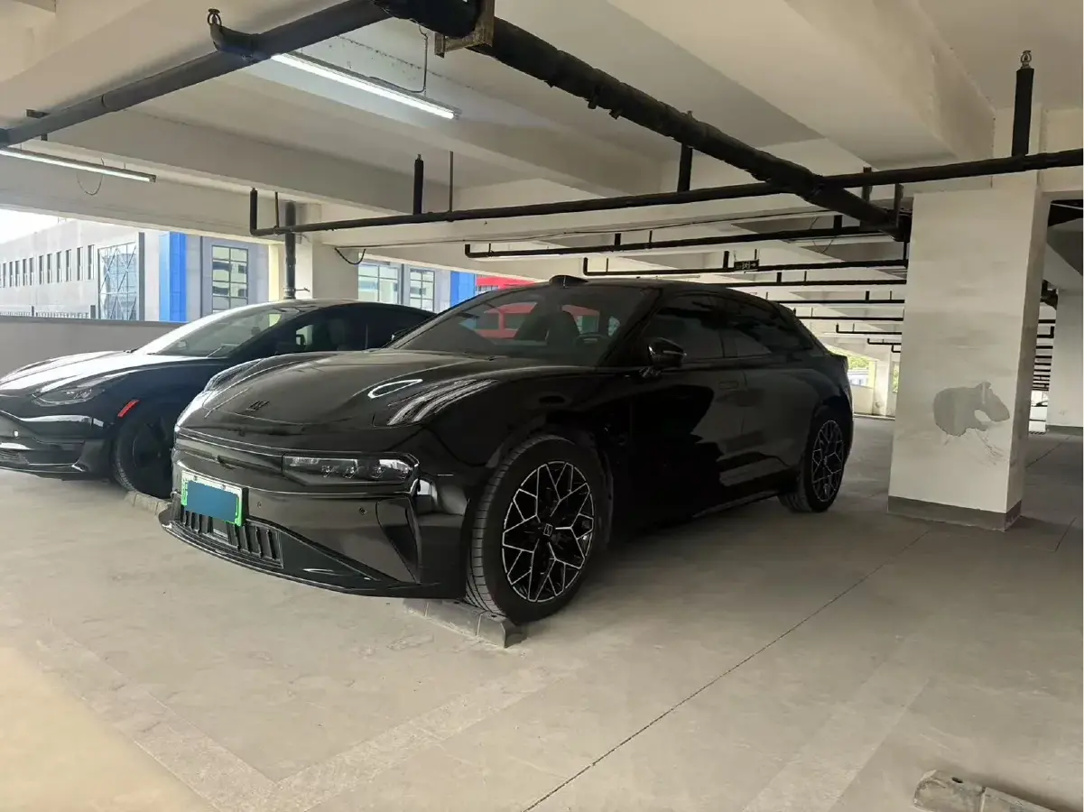 2025 Zeekr 001 BEV 100KWH