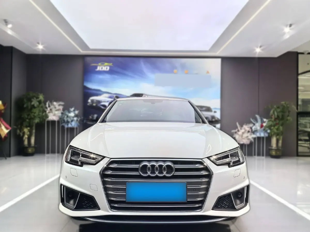 2019 Audi A4L 2.0T 252HP L4 7DCT