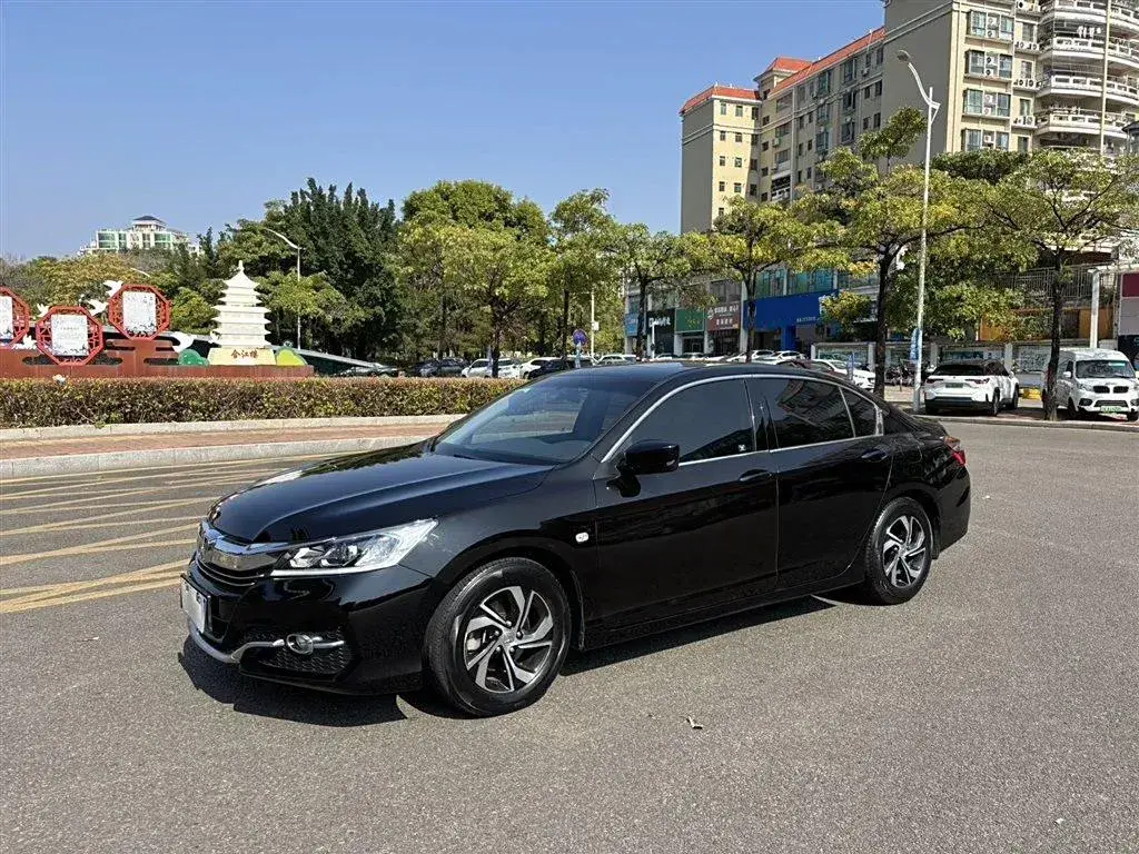 2016 Honda Accord 2.0L 155HP L4 CVT