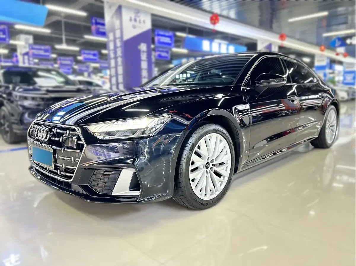 2024 Audi A7L 2.0T 245HP L4 7DCT