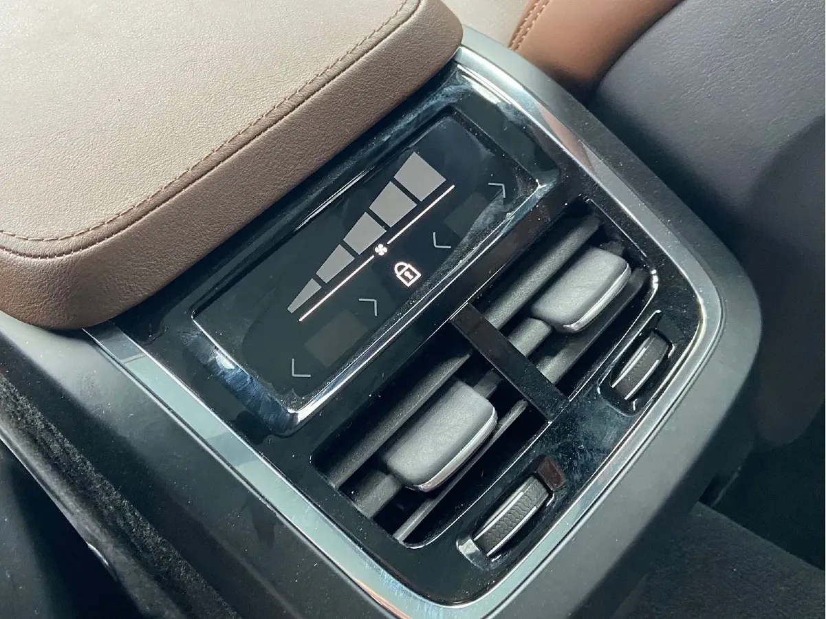 2024 Volvo V90 2.0T 250HP L4 8AT,autocango,china used car exporter,china ev exporter,chinese used car exporter,chinese used ev exporter