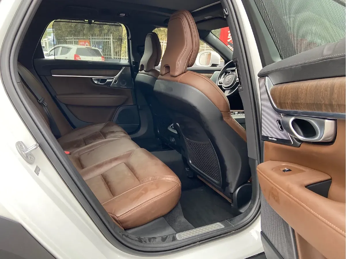 2024 Volvo V90 2.0T 250HP L4 8AT,autocango,china used car exporter,china ev exporter,chinese used car exporter,chinese used ev exporter