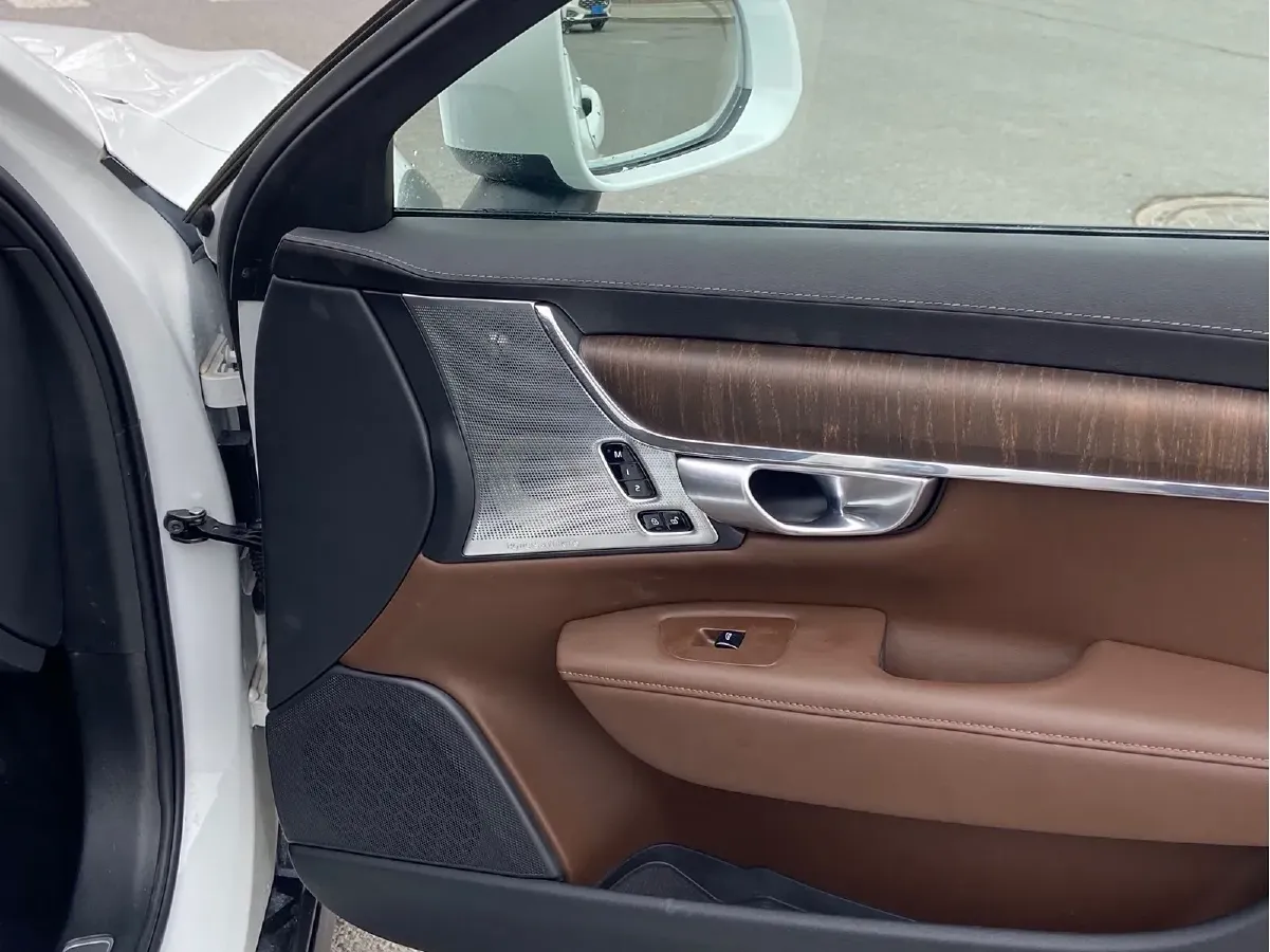 2024 Volvo V90 2.0T 250HP L4 8AT,autocango,china used car exporter,china ev exporter,chinese used car exporter,chinese used ev exporter