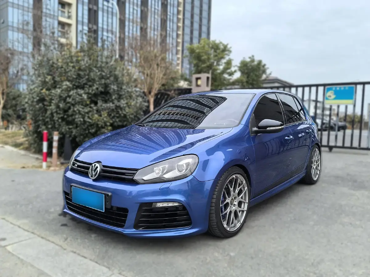 2011 Volkswagen Golf 2.0T 256HP L4 6DCT