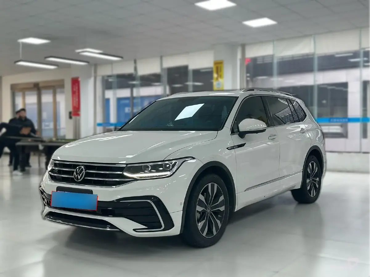 2022 Volkswagen Tiguan L 2.0T 186HP L4 7DCT