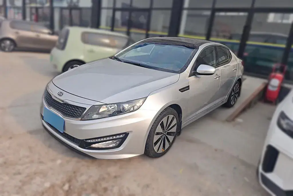 2012 Kia K5 2.0L 162HP L4 6AT