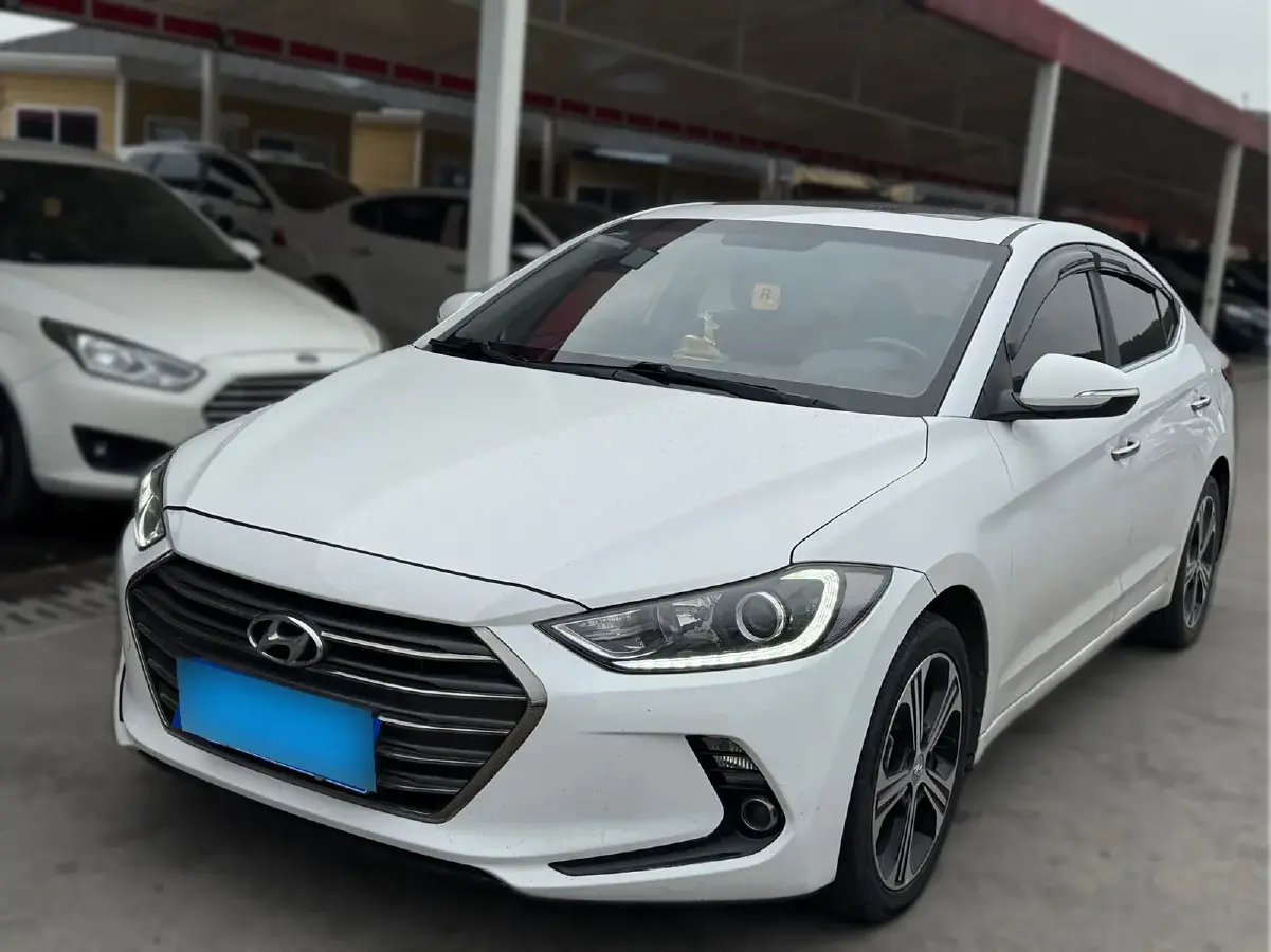 2019 Hyundai Elantra 1.4T 130HP L4 7DCT