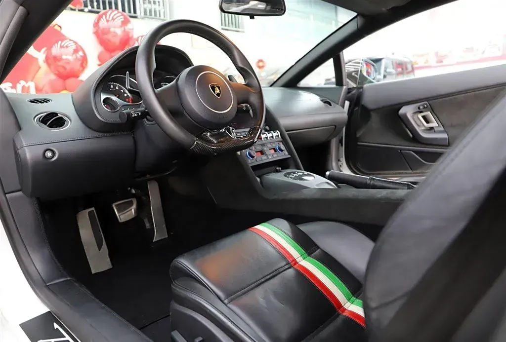 2011 Lamborghini Gallardo 5.2L 557HP V10 6AMT,autocango,china used car exporter,china ev exporter,chinese used car exporter,chinese used ev exporter