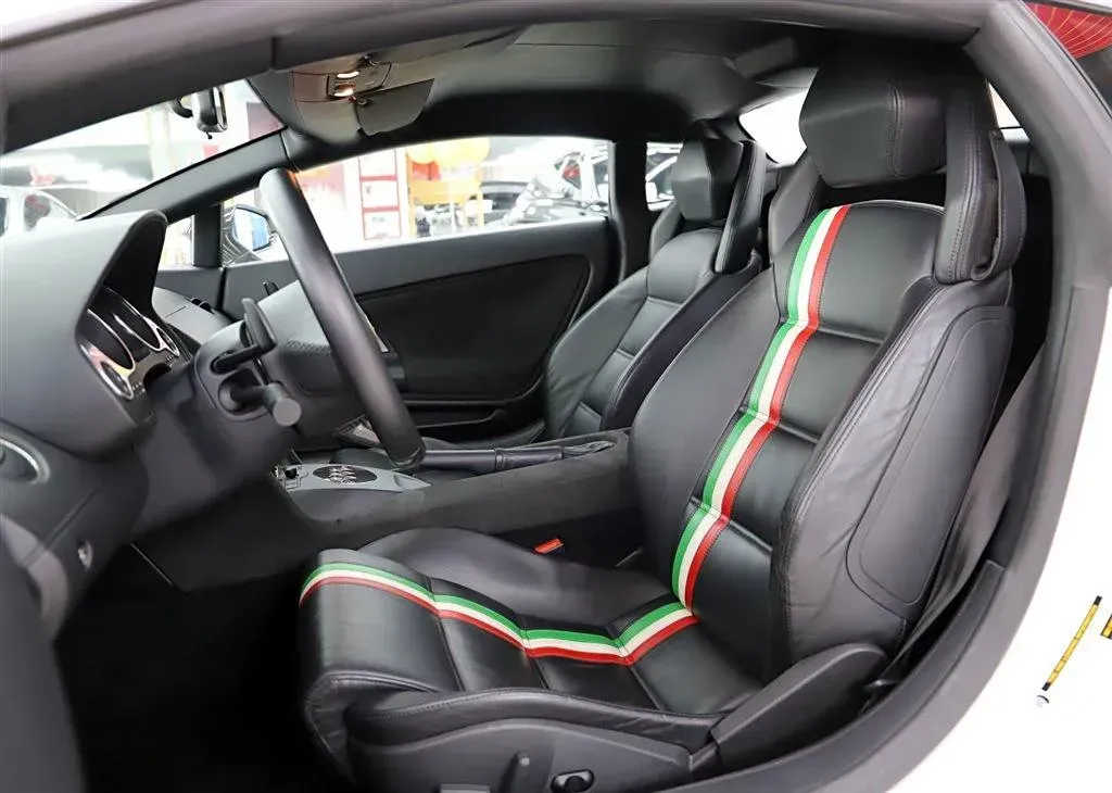 2011 Lamborghini Gallardo 5.2L 557HP V10 6AMT,autocango,china used car exporter,china ev exporter,chinese used car exporter,chinese used ev exporter