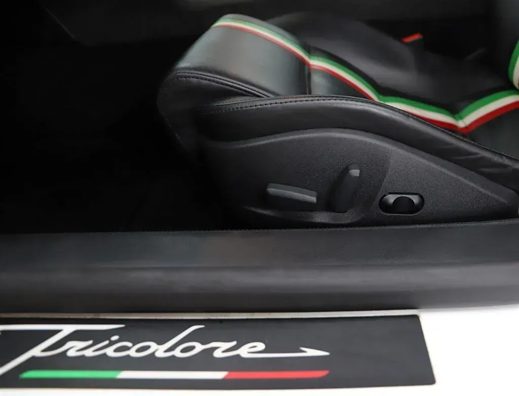 2011 Lamborghini Gallardo 5.2L 557HP V10 6AMT,autocango,china used car exporter,china ev exporter,chinese used car exporter,chinese used ev exporter