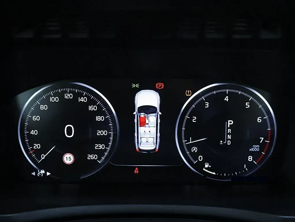 2020 Volvo XC90 2.0T 320HP L4 8AT,autocango,china used car exporter,china ev exporter,chinese used car exporter,chinese used ev exporter