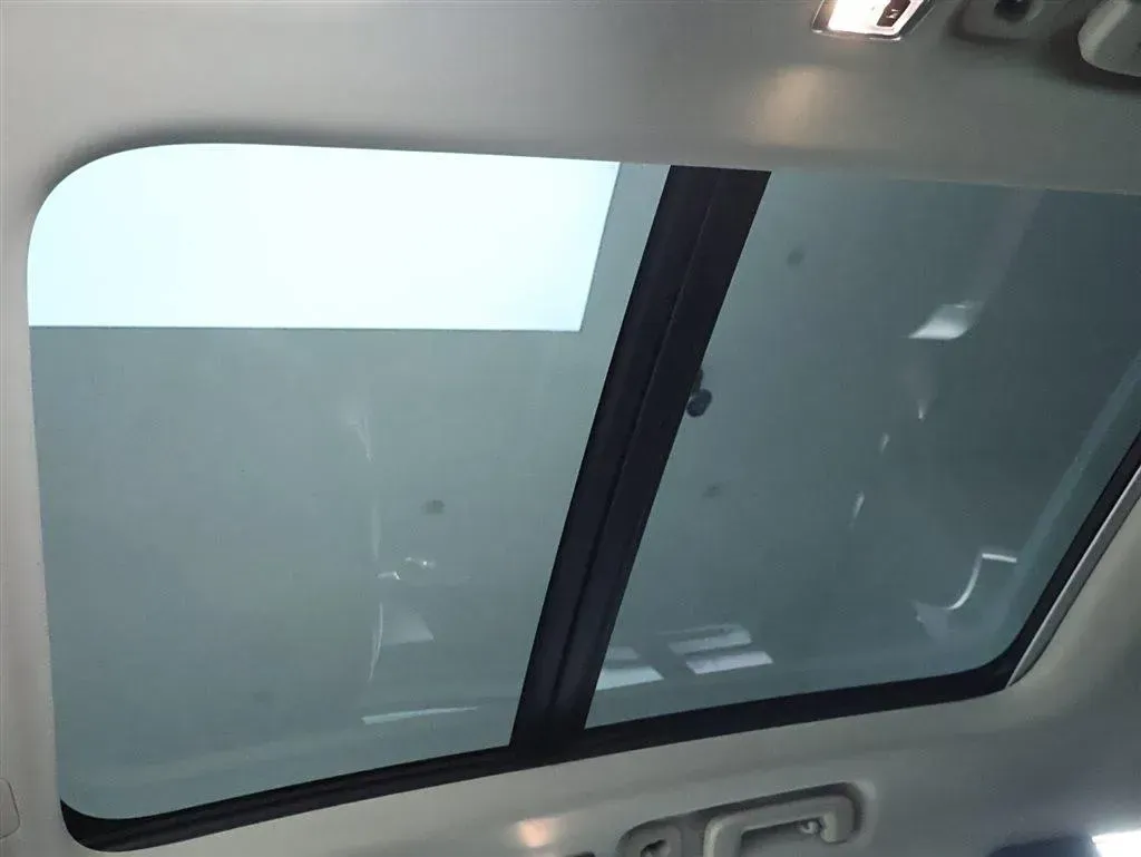 2020 Volvo XC90 2.0T 320HP L4 8AT,autocango,china used car exporter,china ev exporter,chinese used car exporter,chinese used ev exporter