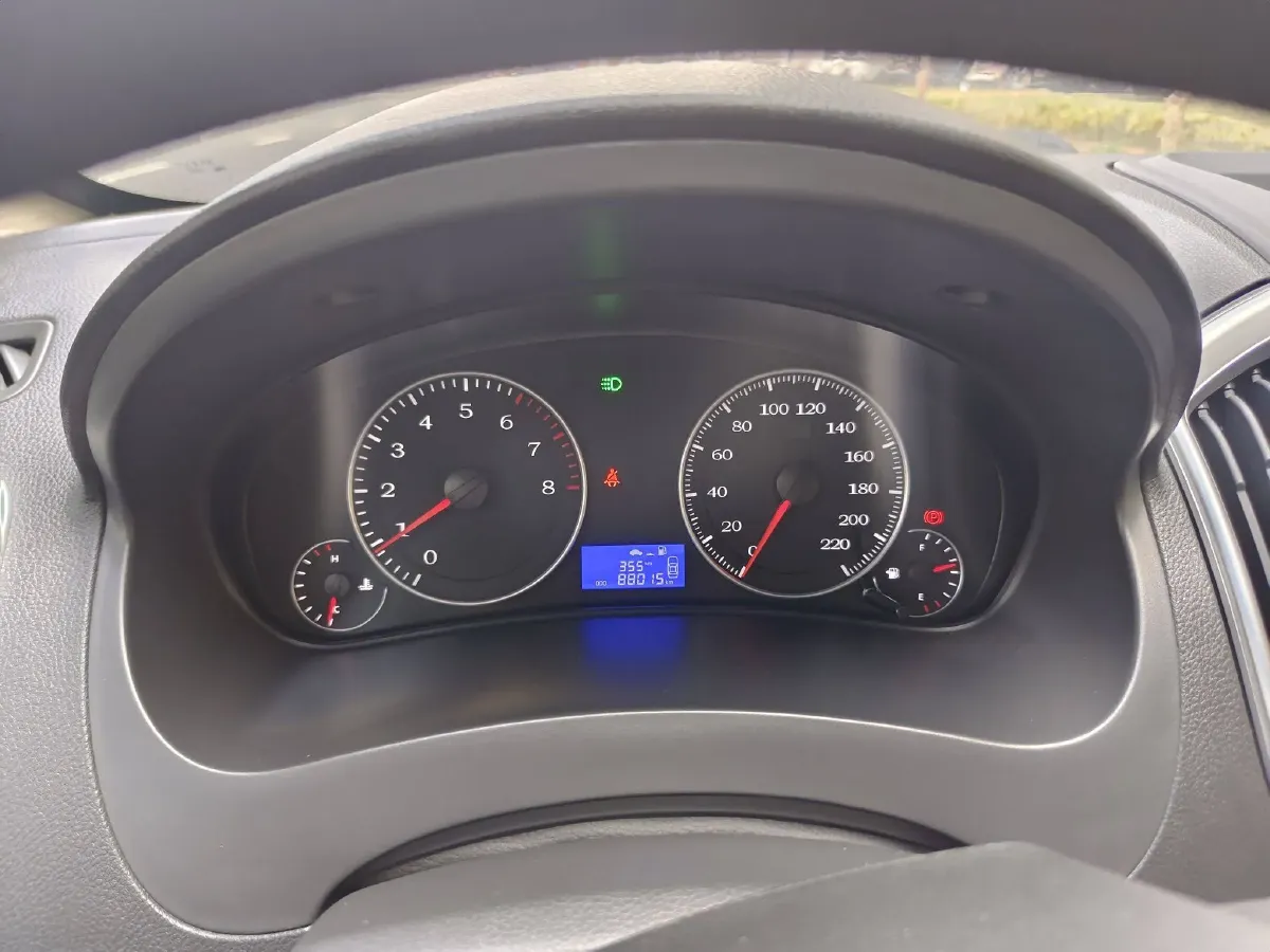 2016 Geely KingKong 1.5L 102HP L4 5MT,autocango,china used car exporter,china ev exporter,chinese used car exporter,chinese used ev exporter