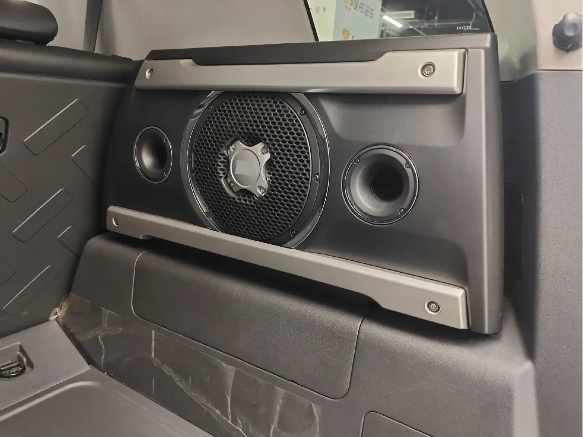 2013 Toyota FJ Cruiser 4.0L 272HP V6 5AT,autocango,china used car exporter,china ev exporter,chinese used car exporter,chinese used ev exporter