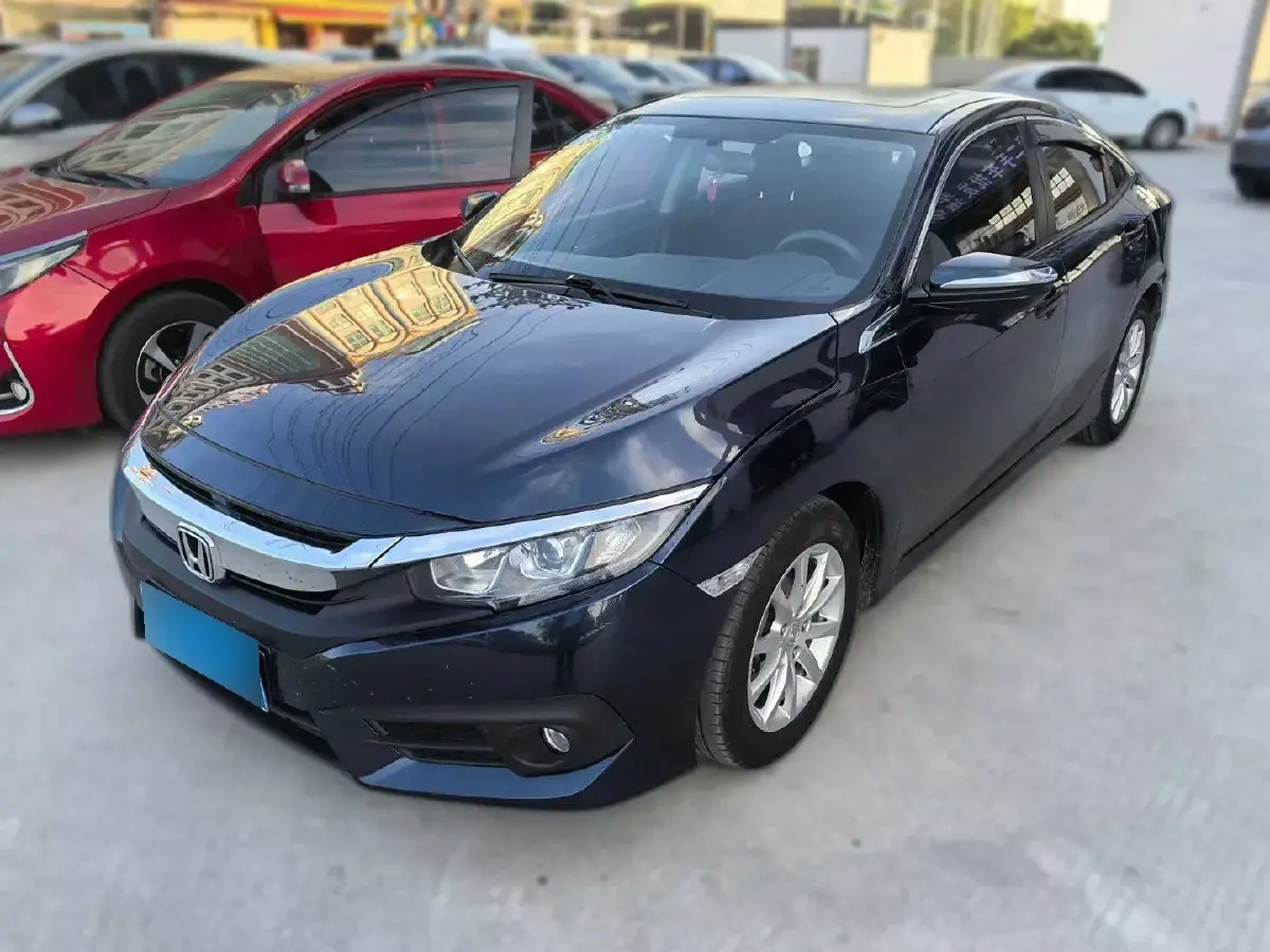2016 Honda Civic 1.0T 125HP L3 CVT