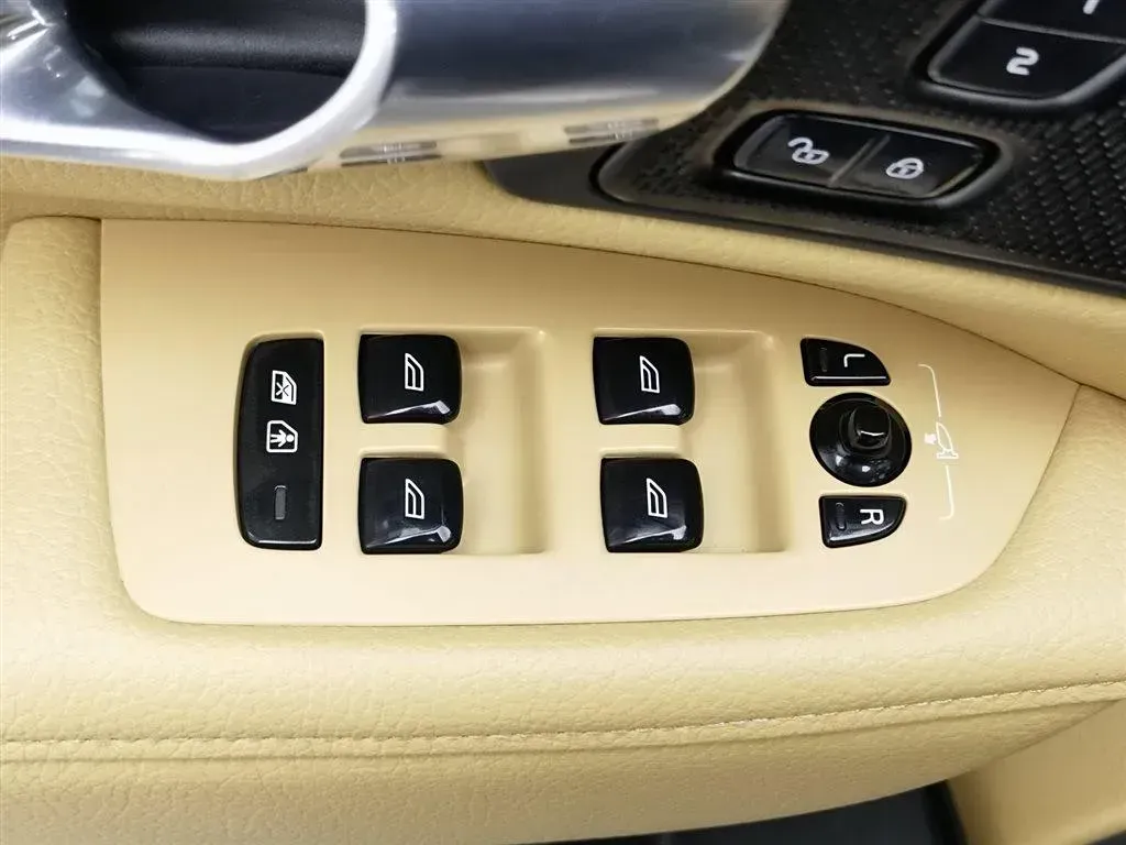 2019 Volvo V90 2.0T 254HP L4 8AT,autocango,china used car exporter,china ev exporter,chinese used car exporter,chinese used ev exporter