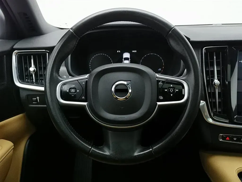 2019 Volvo V90 2.0T 254HP L4 8AT,autocango,china used car exporter,china ev exporter,chinese used car exporter,chinese used ev exporter