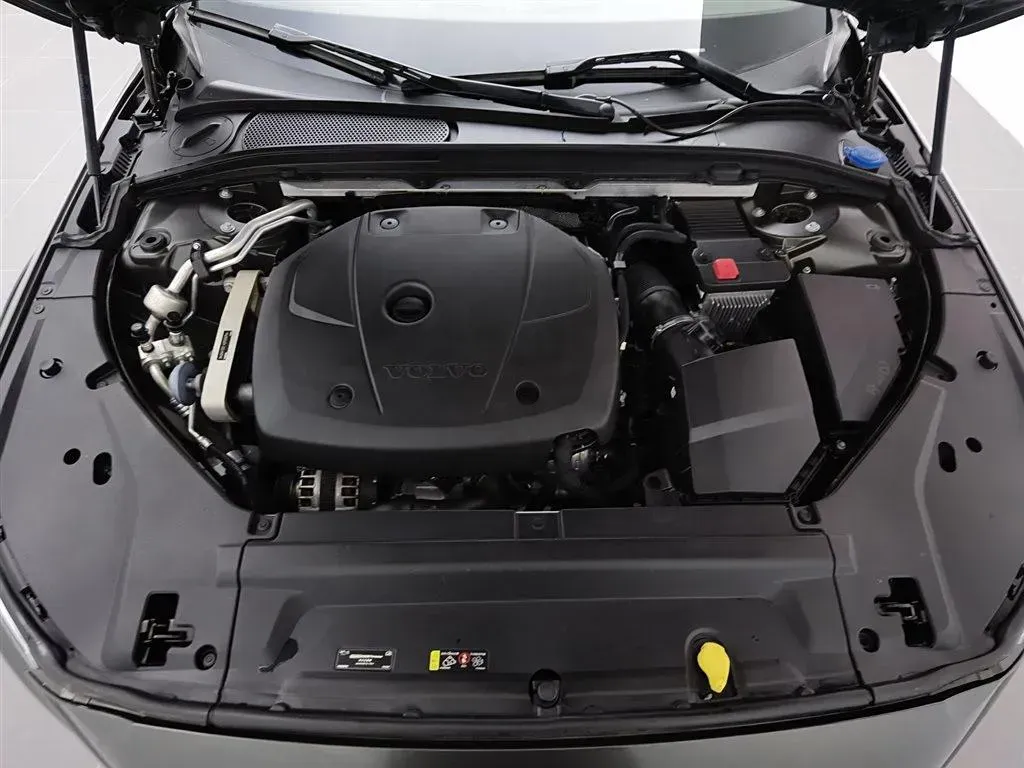 2019 Volvo V90 2.0T 254HP L4 8AT,autocango,china used car exporter,china ev exporter,chinese used car exporter,chinese used ev exporter