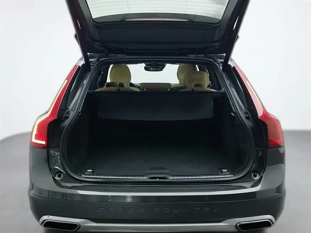 2019 Volvo V90 2.0T 254HP L4 8AT,autocango,china used car exporter,china ev exporter,chinese used car exporter,chinese used ev exporter